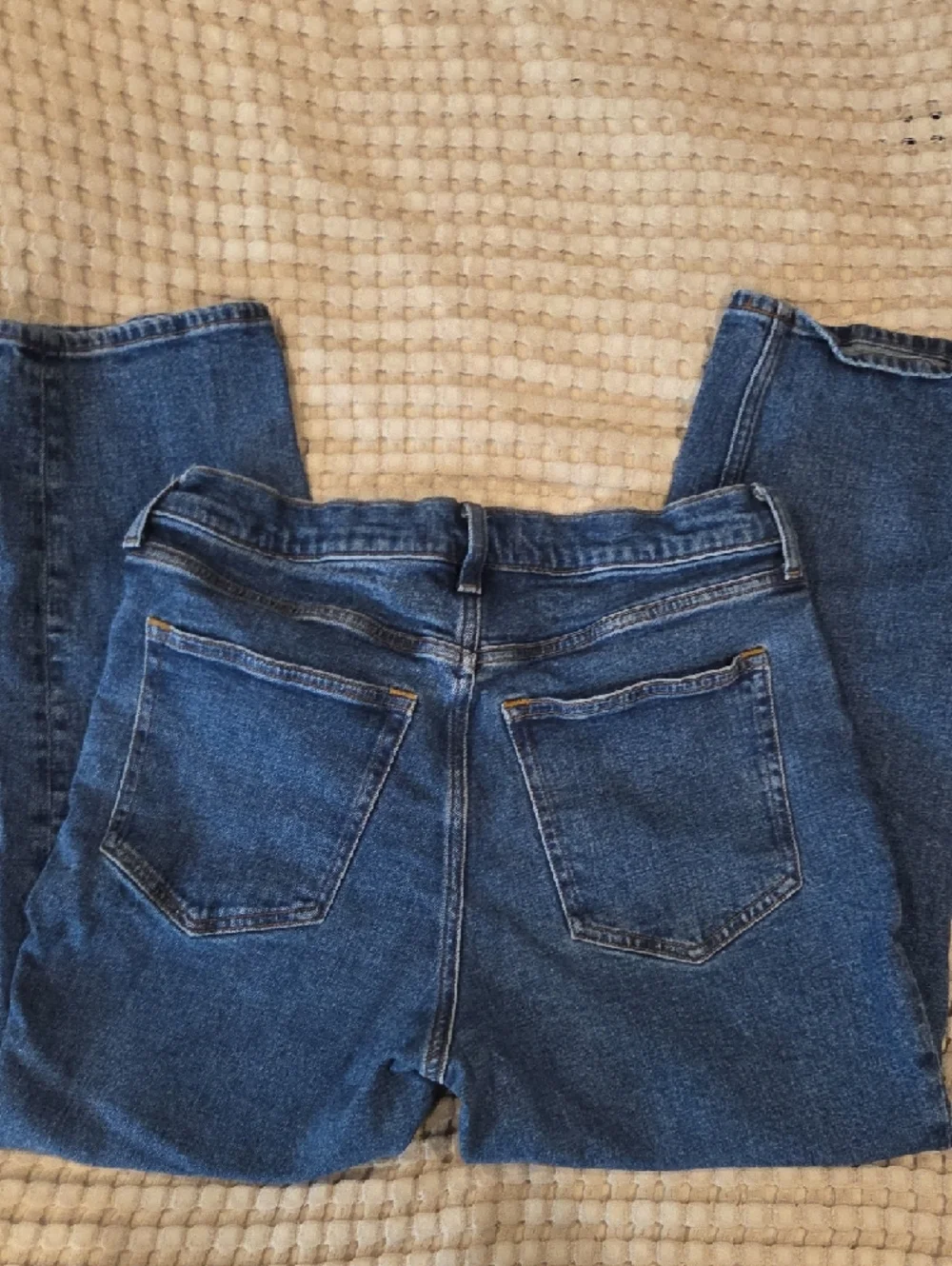 Abercrombie & Fitch Ankle Straight High Rise 30/10 Short - Picture 3 of 7